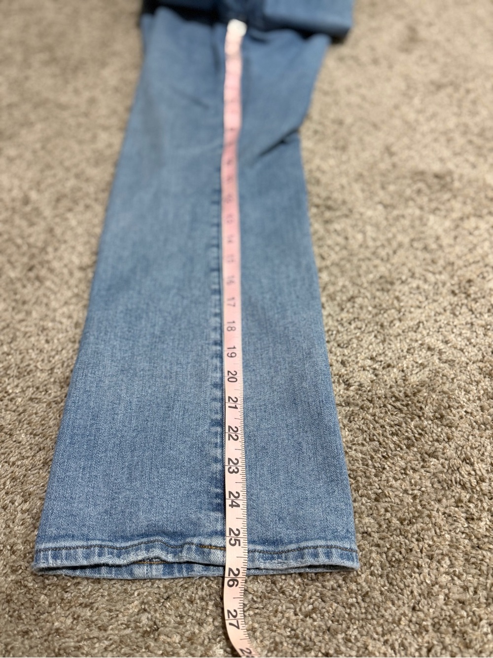 Madewell Mid-Rise Kick Out Jeans - Picture 10 of 10